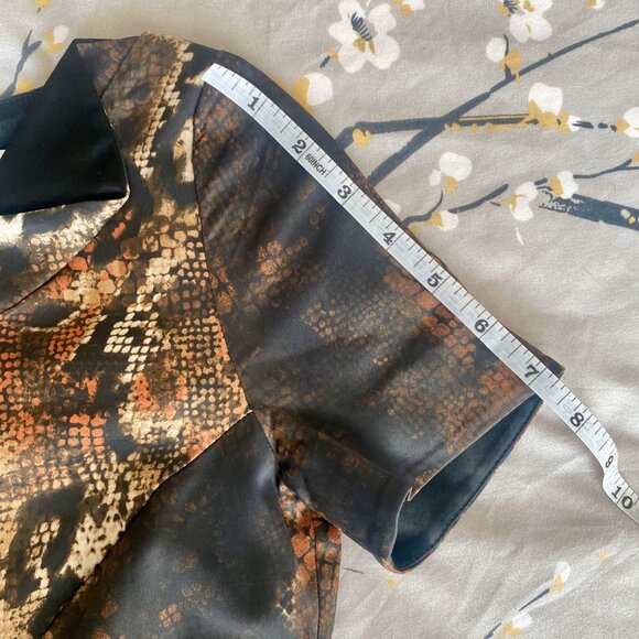 Karen Millen Python Print Asymmetrical Neckline Short Sleeve Sheath Dress Size 4 - Picture 15 of 16